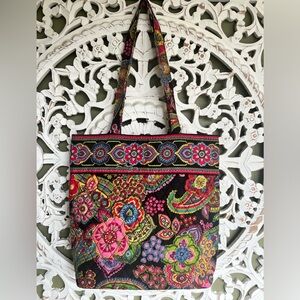 Vera Bradley Floral symphony in hue floral paisley Tote Bag excellent condition